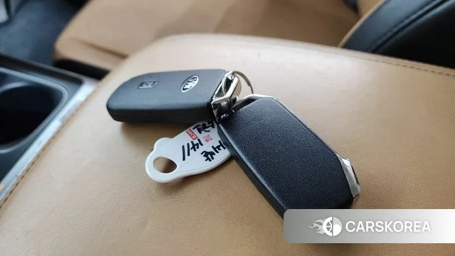 Kia Carnival 4th generation 2021 Серебряный из Кореи, фото 5