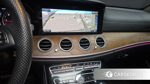 Mercedes-Benz E-Class W213 2018 Белый из Кореи, фото 5