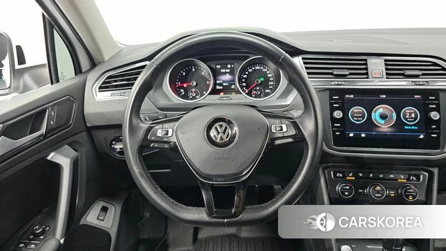 Volkswagen Tiguan second Generation 2018 Белый из Кореи, фото 5