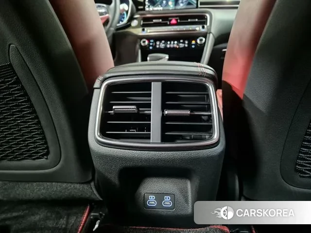 Genesis The New G70 2025 Красный из Кореи, фото 5