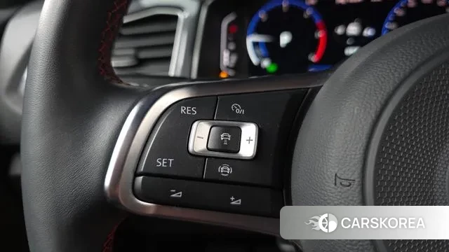 Volkswagen T-Roc 2022 Светло-серебряный цвет из Кореи, фото 5