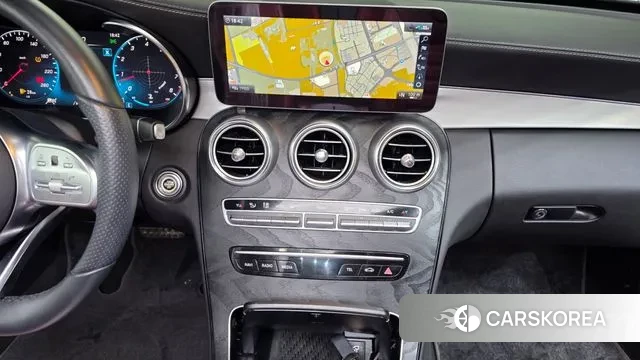 Mercedes-Benz C-Class W205 2022 Белый из Кореи, фото 5