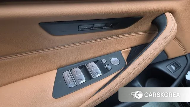 BMW 5 Series (G30) 2023 Черный из Кореи, фото 5