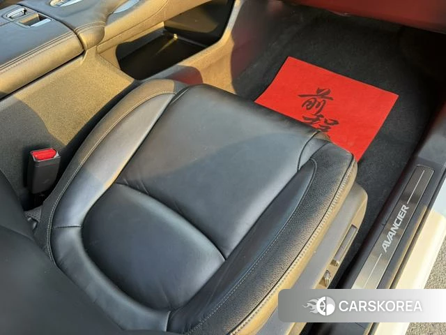 Honda Crown Road 2018 Белый из Китая, фото 5