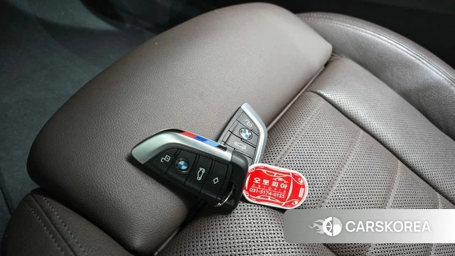 BMW i4 2022 Светло-серебряный цвет из Кореи, фото 5