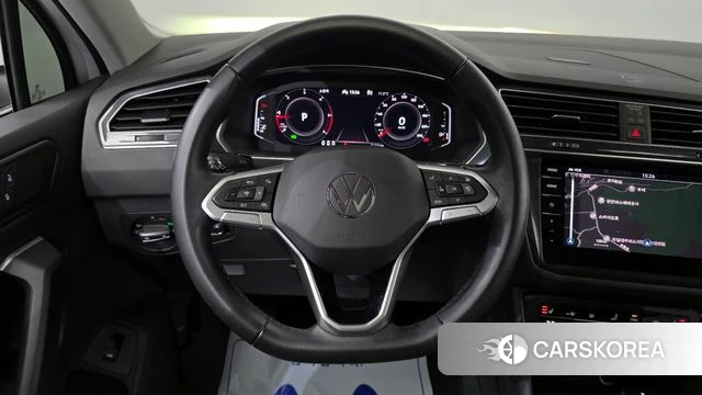 Volkswagen Tiguan second Generation 2023 Белый из Кореи, фото 5