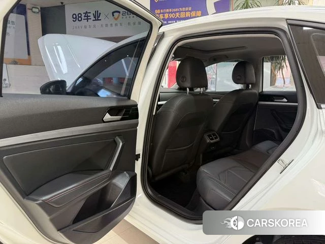 Volkswagen Lavida 2023 Белый из Китая, фото 5