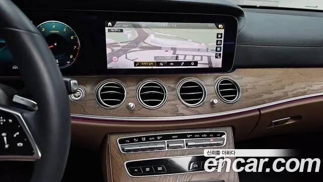 Mercedes-Benz E-Class W213 2022 Серебристо-серый из Кореи, фото 5