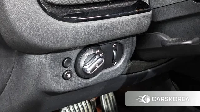 Mini Cooper S Clubman 2022 Белый из Кореи, фото 5