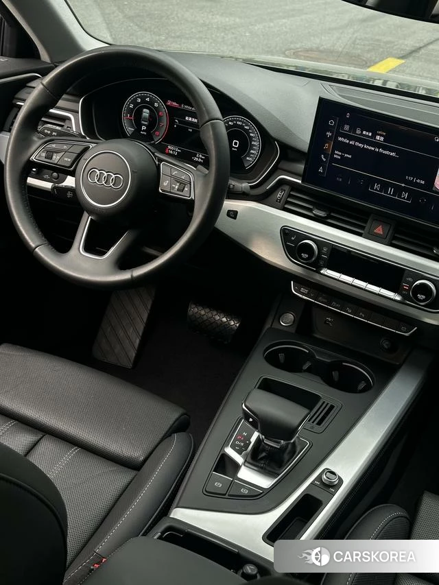 Audi A4L 2022 Темно-серый из Китая, фото 5