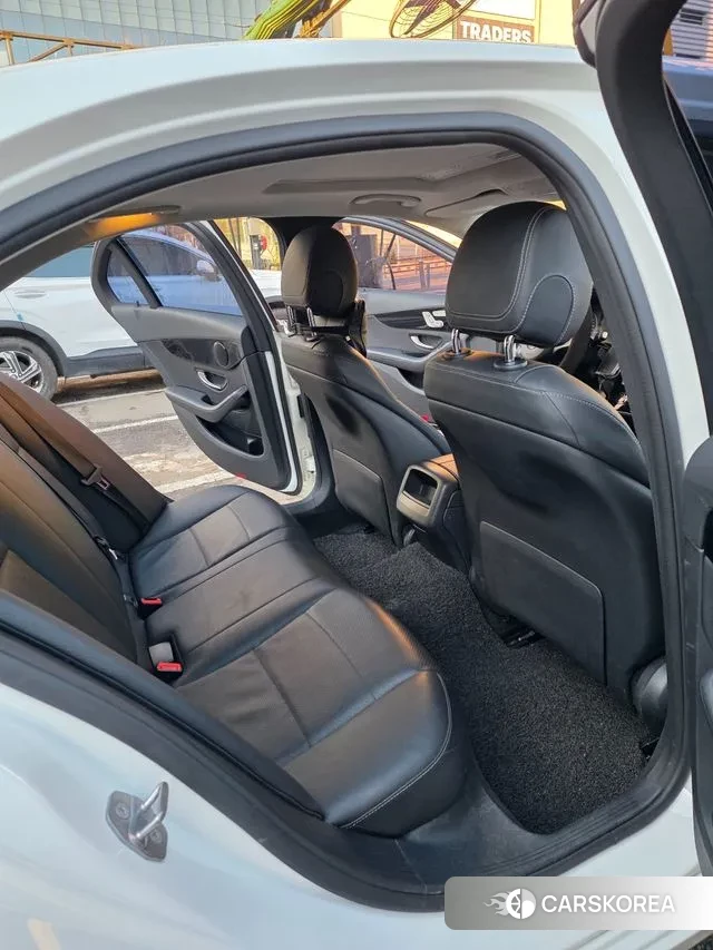 Mercedes-Benz C-Class W205 2018 Белый из Кореи, фото 5