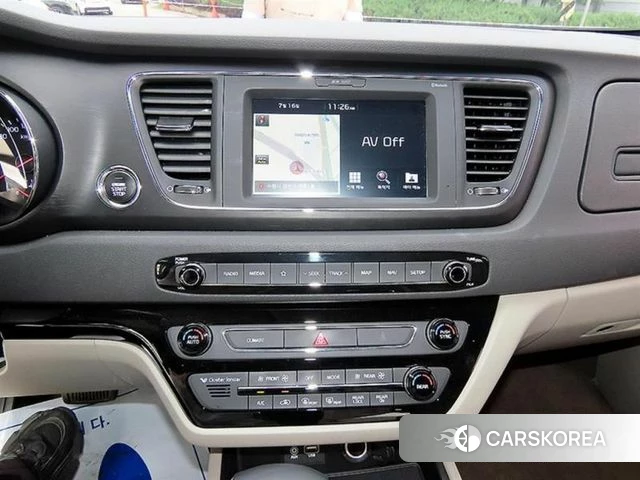 Kia The New Carnival 2019 Серебряный из Кореи, фото 5