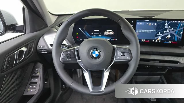 BMW 1 Series (F70) 2025 Серебристо-серый из Кореи, фото 5