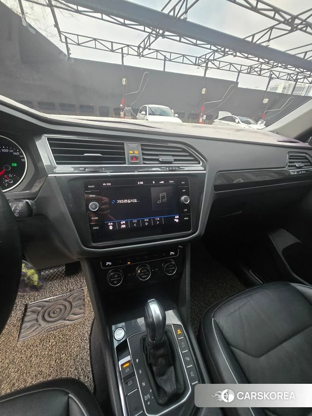 Volkswagen Tiguan second Generation 2018 Синий из Кореи, фото 5