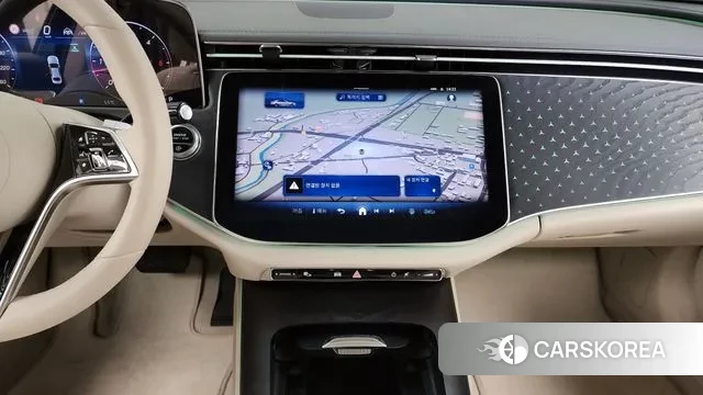 Mercedes-Benz E-Class W214 2024 Белый из Кореи, фото 5