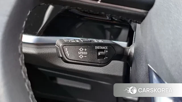 Audi Q3 (F3) 2022 Белый из Кореи, фото 5