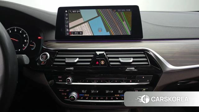 BMW 5 Series (G30) 2019 Синий из Кореи, фото 5