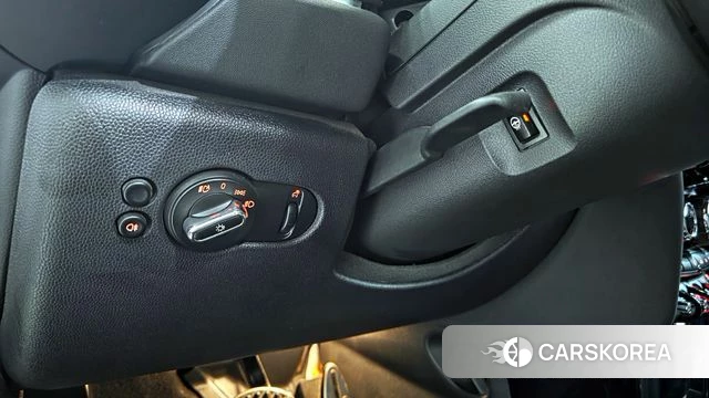 Mini Cooper S Convertible 2024 Белый из Кореи, фото 5