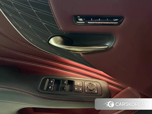 Lexus LS500h 5th generation 2023 Черный из Кореи, фото 5