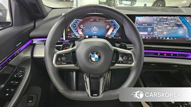 BMW 5 Series (G60) 2026 Цвет галактики из Кореи, фото 5