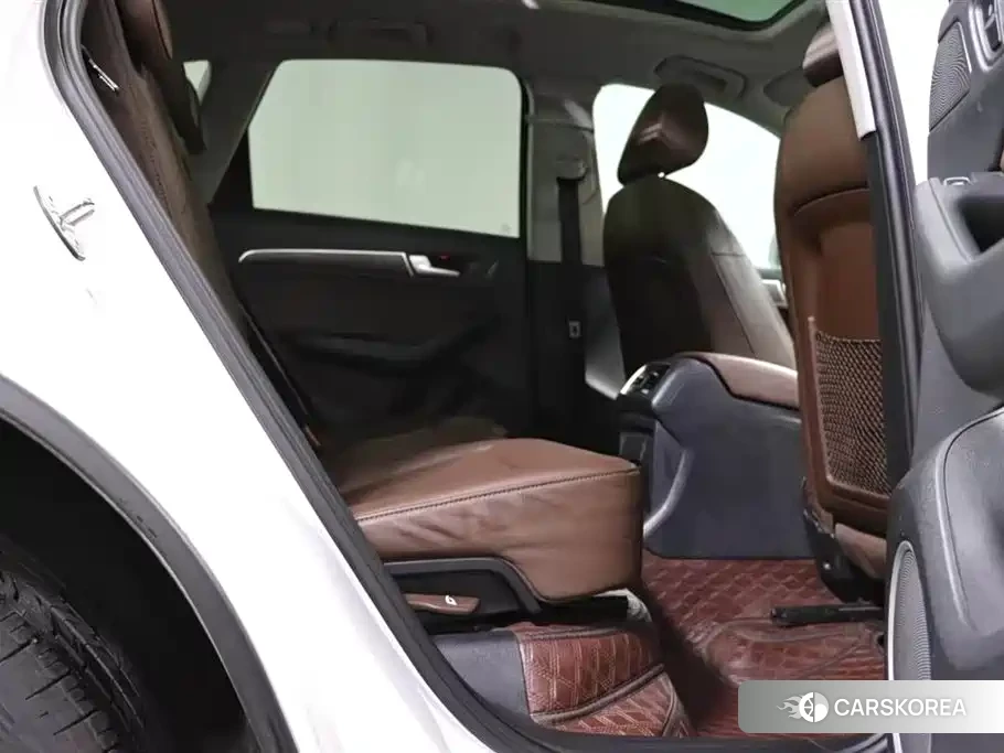 Audi Q5L 2018 Белый из Китая, фото 5