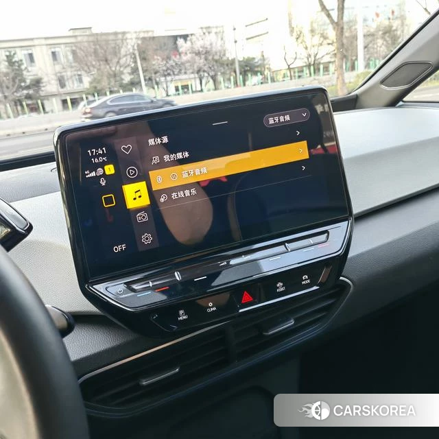 Volkswagen ID.3 2023 Белый из Китая, фото 5