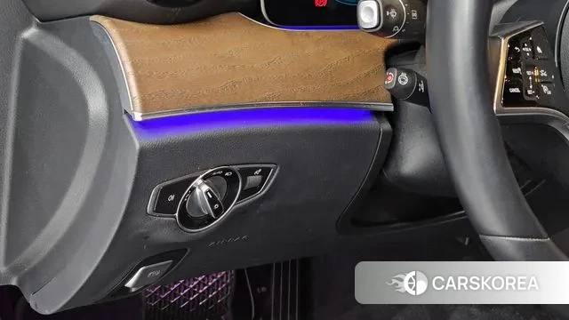 Mercedes-Benz E-Class W213 2022 Белый из Кореи, фото 5