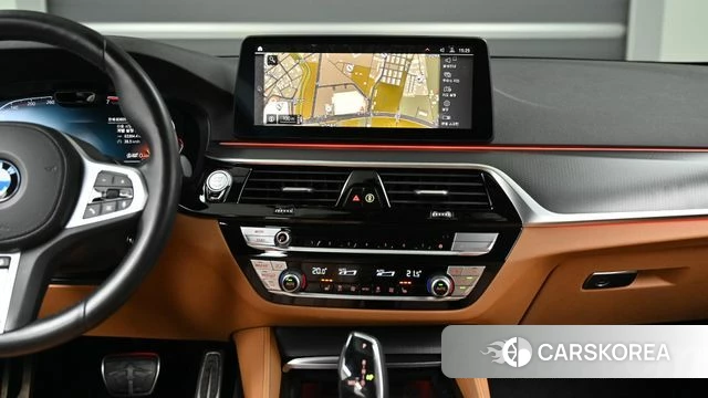 BMW 5 Series (G30) 2021 Черный из Кореи, фото 5
