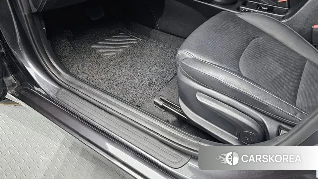 Kia The New K3 2nd generation 2021 Серый из Кореи, фото 5