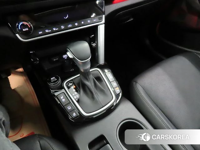 Kia Seltos 2022 Белый из Кореи, фото 5