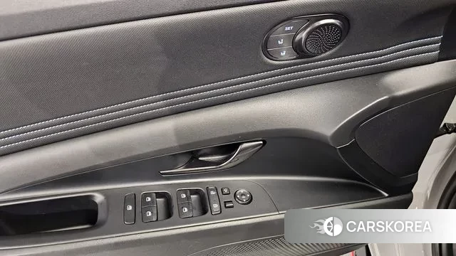 Hyundai Avante (CN7) 2021 Серебристо-серый из Кореи, фото 5