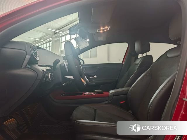 Mercedes-Benz Class A 2021 Красный из Китая, фото 5