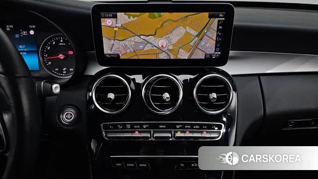 Mercedes-Benz C-Class W205 2019 Белый из Кореи, фото 5