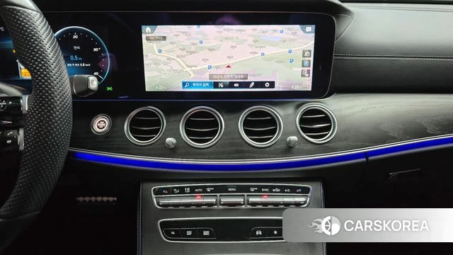 Mercedes-Benz E-Class W213 2022 Белый из Кореи, фото 5