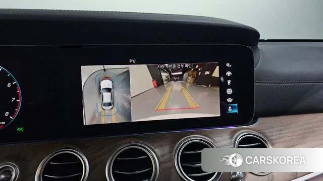 Mercedes-Benz E-Class W213 2022 Белый из Кореи, фото 5