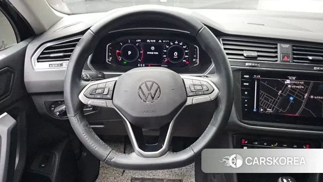 Volkswagen Tiguan second Generation 2022 Черный из Кореи, фото 5
