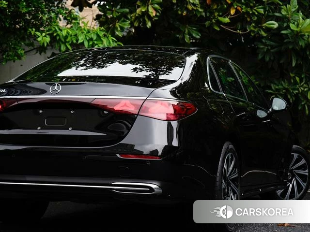Mercedes-Benz E-class 2024 Черный из Китая, фото 5