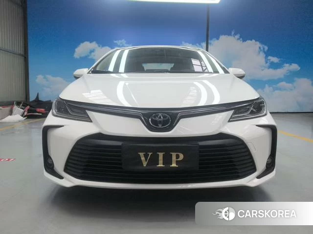 Toyota Corolla 2023 Белый из Китая, фото 5