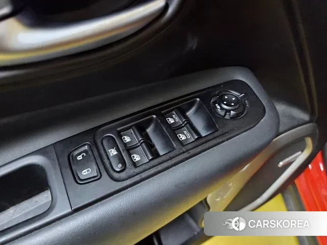 Jeep Renegade id 3205801 из Кореи 5