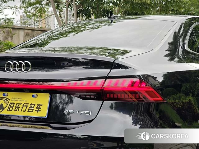 Audi A7L 2025 Черный из Китая, фото 5