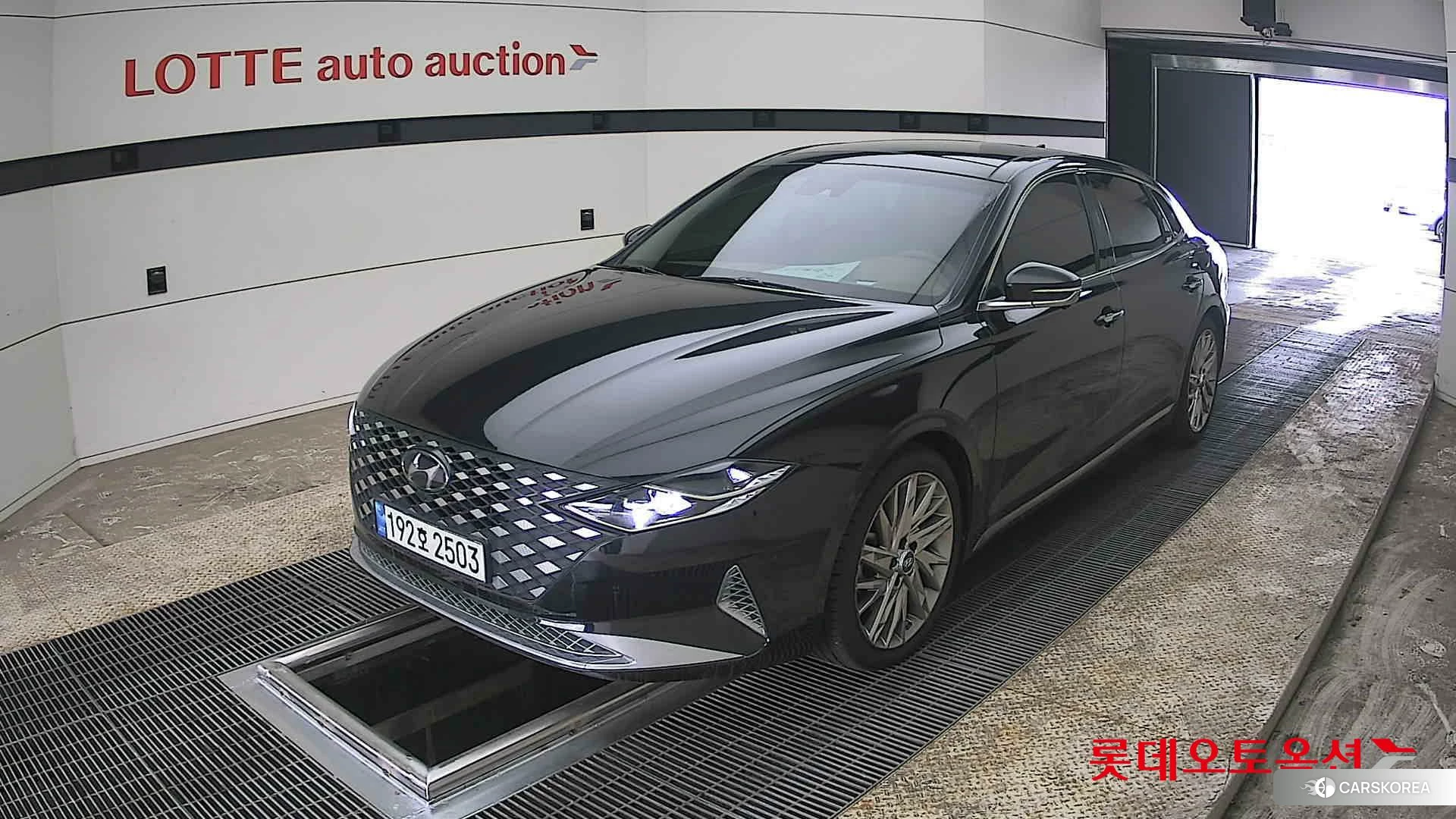 Hyundai Grandeur 2022 Midnight Black Pearl из Кореи, фото 5