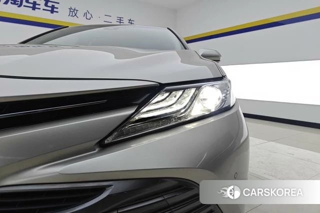 Toyota Camry 2019 Темно-серый из Китая, фото 5