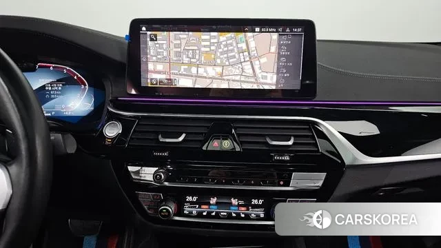 BMW 5 Series (G30) 2023 Черный из Кореи, фото 5