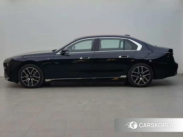 BMW i7 2025 Черный из Китая, фото 5