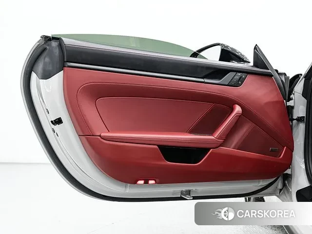 Porsche 911(992) 2025 Жемчужный цвет из Кореи, фото 5