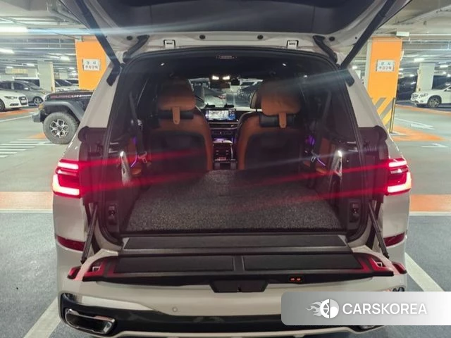 BMW X7 (G07) 2023 Белый из Кореи, фото 5