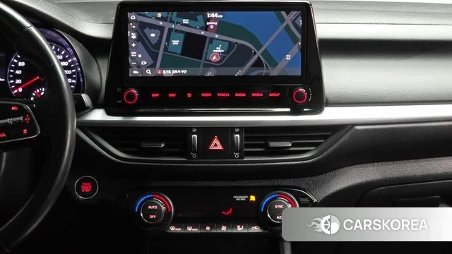 Kia The New K3 2nd generation 2022 Белый из Кореи, фото 5