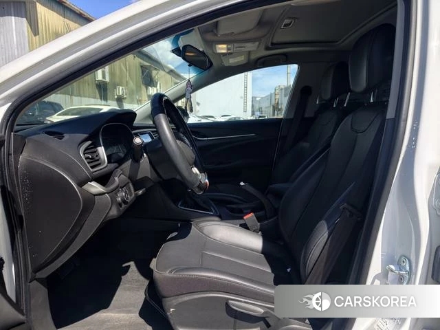 Buick Yinglang 2022 Белый из Китая, фото 5