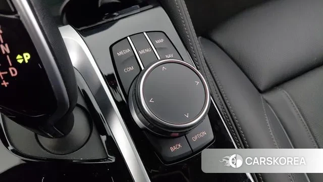 BMW 5 Series (G30) 2020 Серебристо-серый из Кореи, фото 5