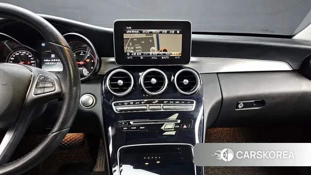 Mercedes-Benz C-Class W205 2018 Белый из Кореи, фото 5